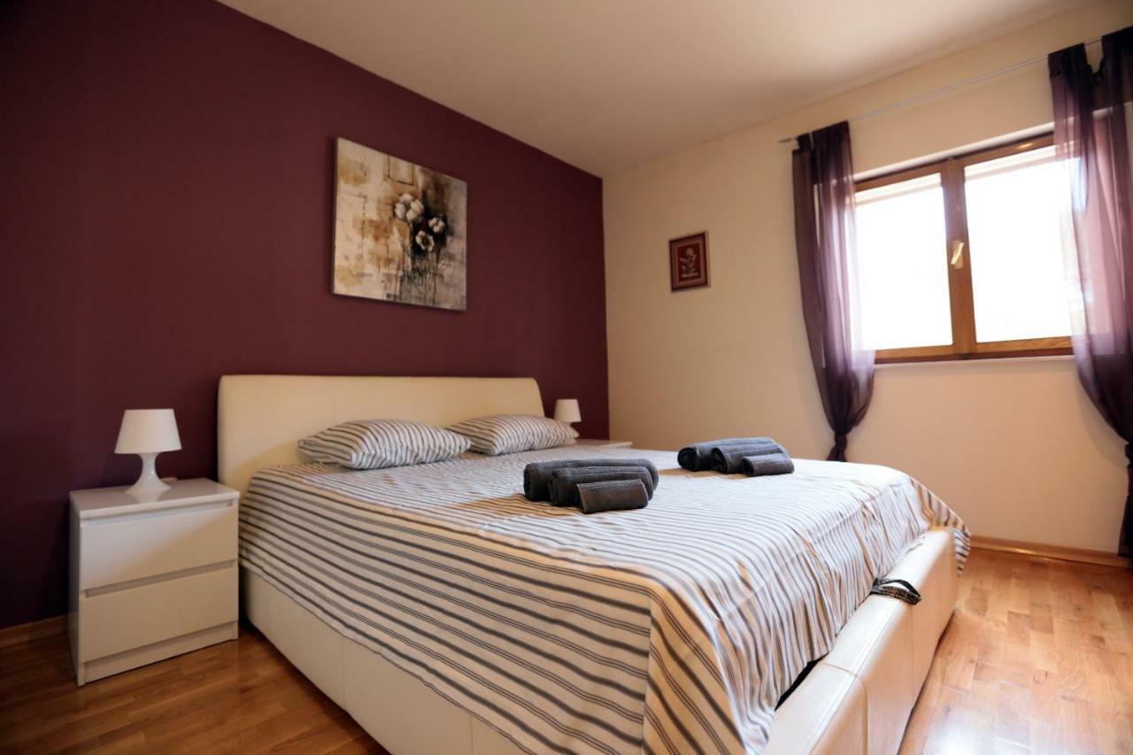 Apartman Vrsalovic Sumartin Exterior foto